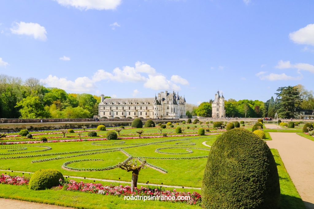 The garden of Chenonceau looking towards the castle