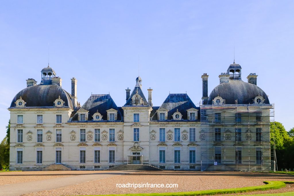 the chateau de cheverny in the Loire Valley